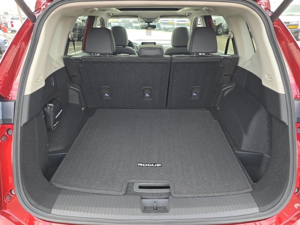 New 2026 Nissan Rogue Dark Armor AWD/4WD image 10