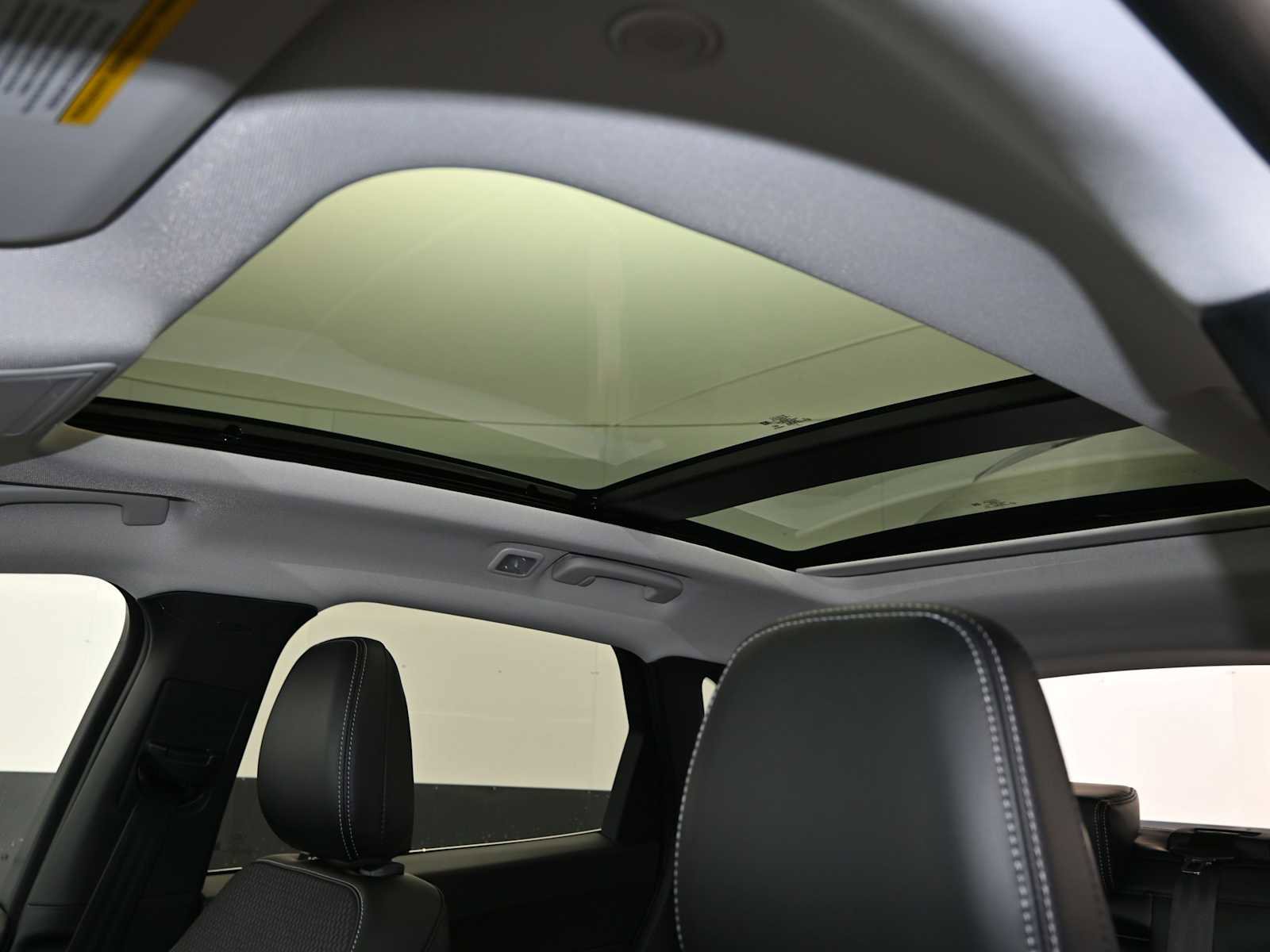 New 2025 Ford Escape SE image 17