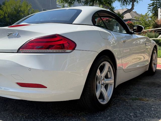 Used 2012 BMW Z4 sDrive28i RWD image 29