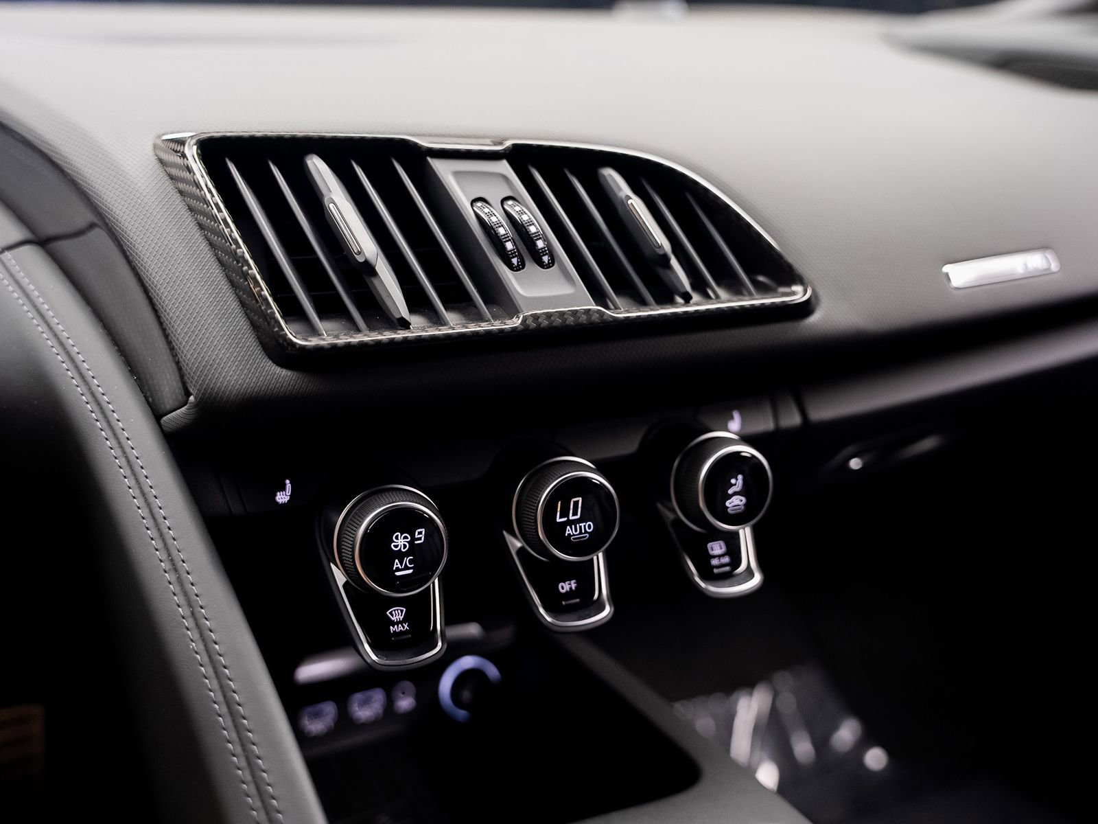 Used 2021 Audi R8 V10 w/ Premium Package image 45