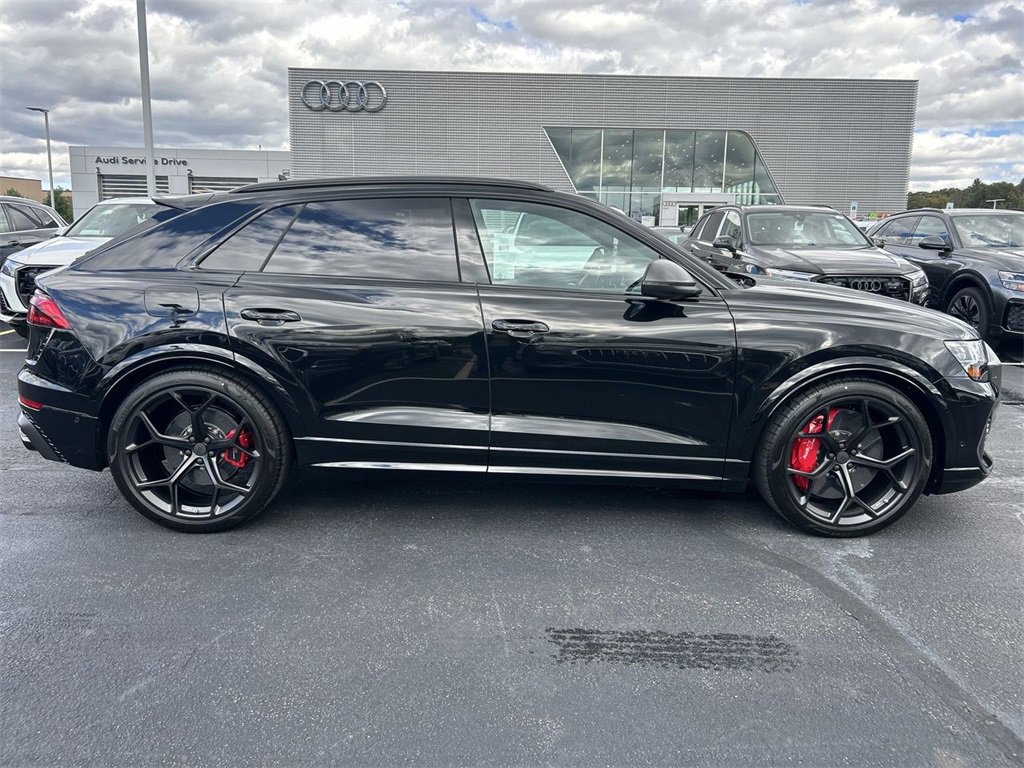 New 2026 Audi RS Q8 performance image 9