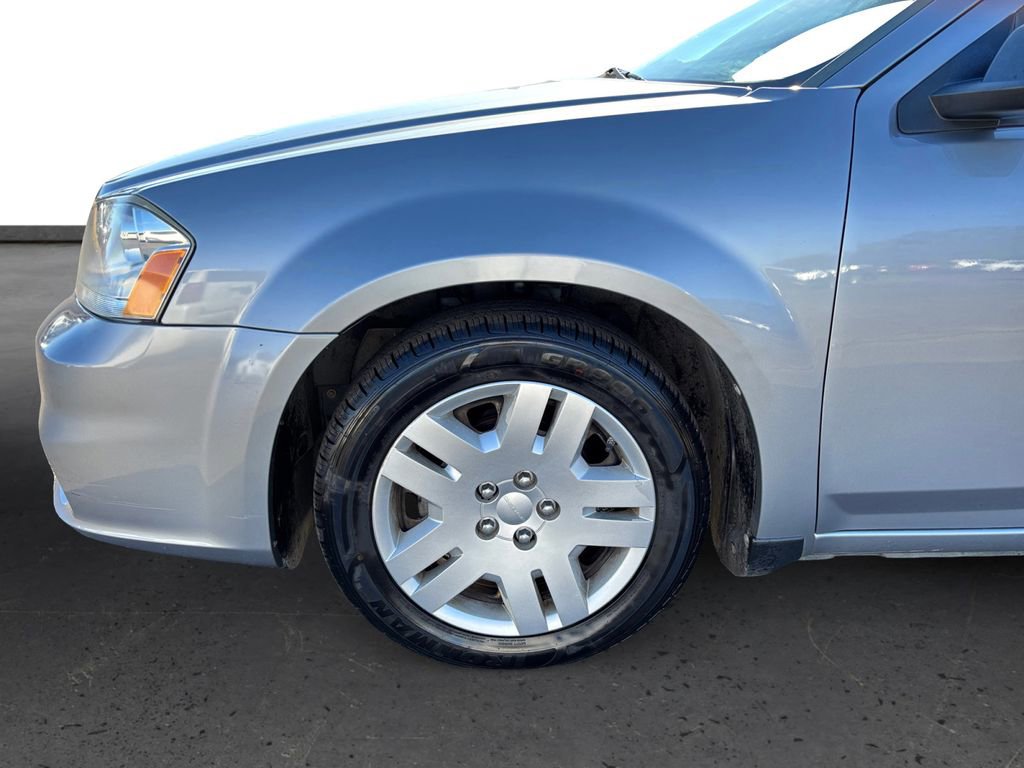 Used 2013 Dodge Avenger SE image 13