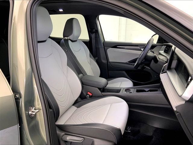 New 2026 Volkswagen Tiguan SE R-Line AWD/4WD image 11