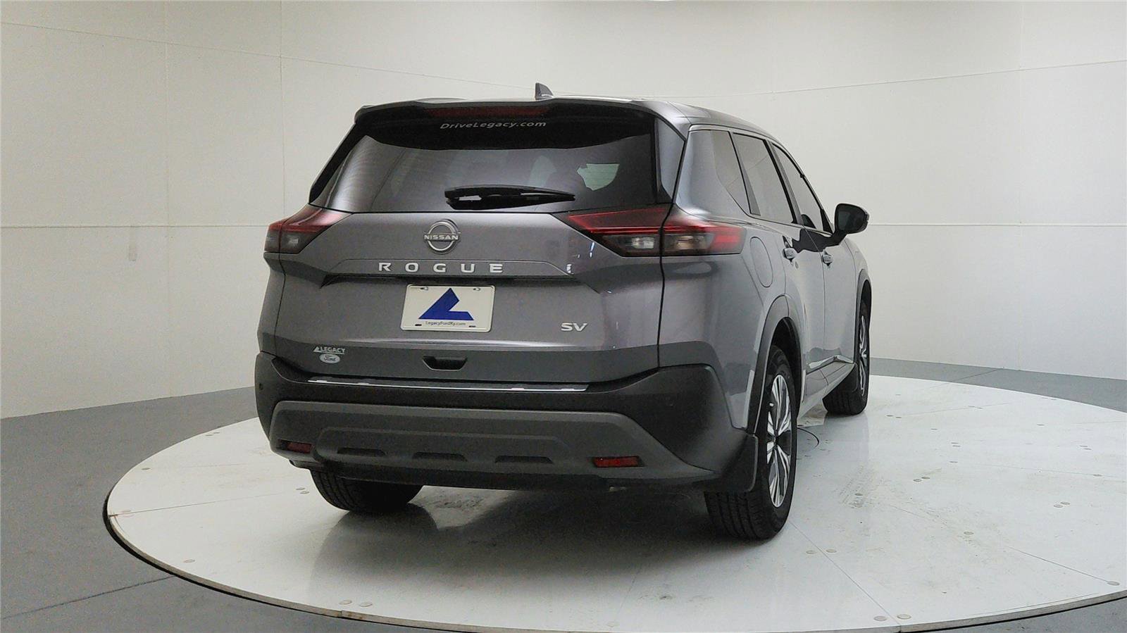 Used 2023 Nissan Rogue SV image 6