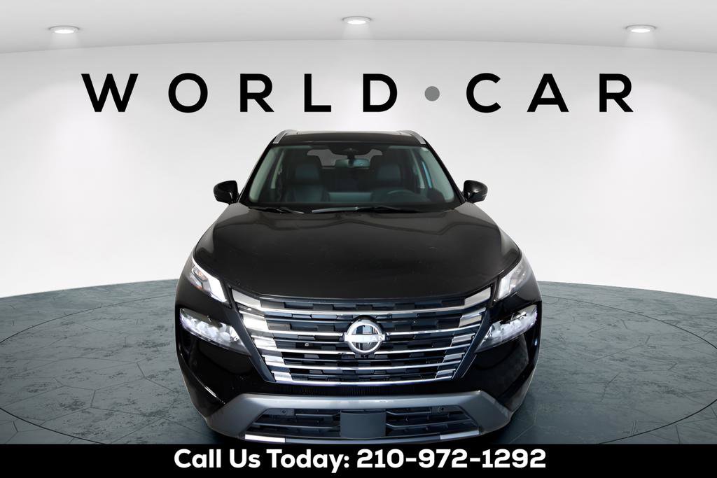 Used 2024 Nissan Rogue SL w/ SL Premium Package image 2