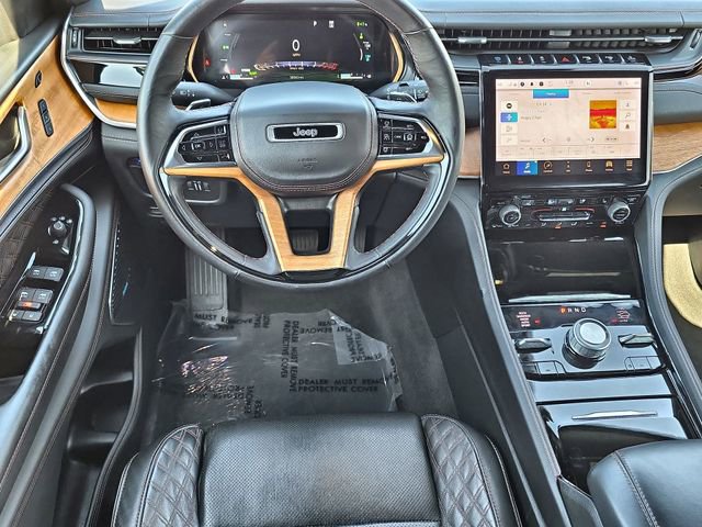 Used 2023 Jeep Grand Cherokee Summit AWD/4WD image 22