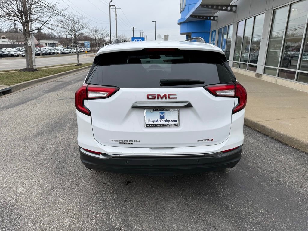 Used 2024 GMC Terrain AT4 AWD/4WD image 10
