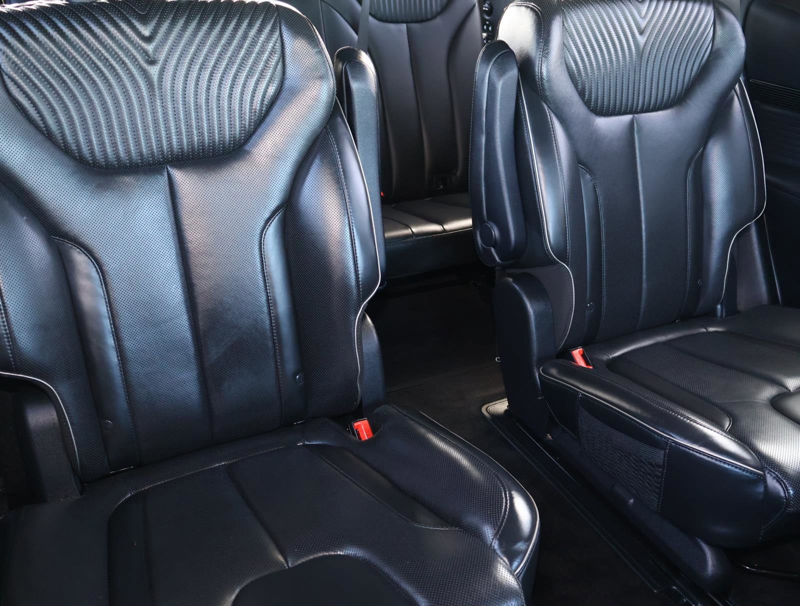 Used 2023 Hyundai Palisade Calligraphy image 19