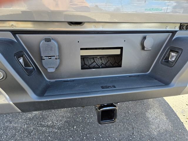 Used 2022 Ford F150 XLT w/ Equipment Group 302A High image 16