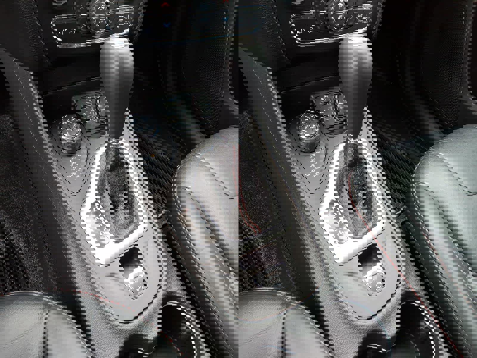 Used 2014 Jeep Cherokee Trailhawk w/ Technology Group image 10