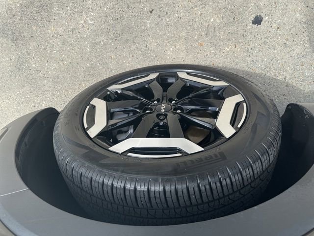 Used 2025 Kia Telluride EX w/ EX Captain's Chair Package FWD image 36