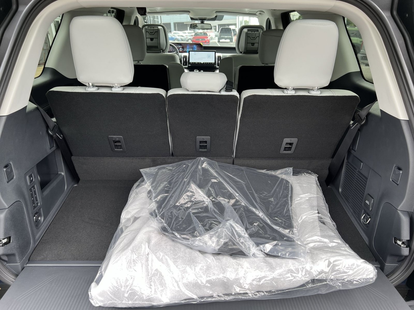New 2027 Ford Expedition Platinum AWD/4WD image 27
