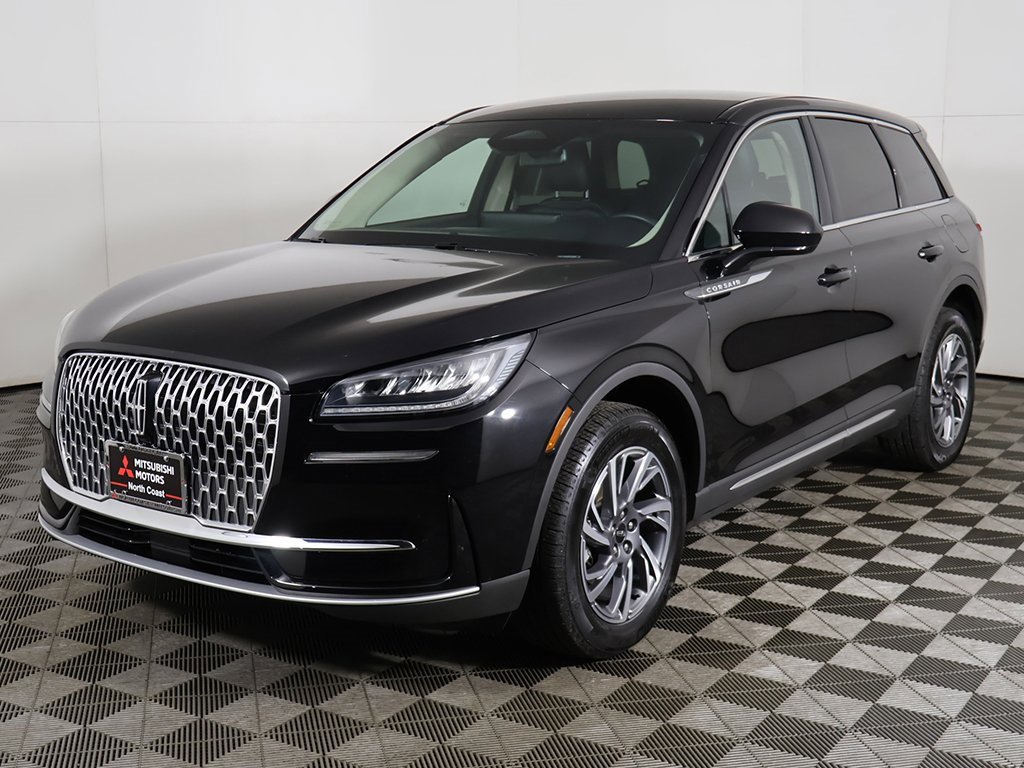 Used 2023 Lincoln Corsair AWD image 9