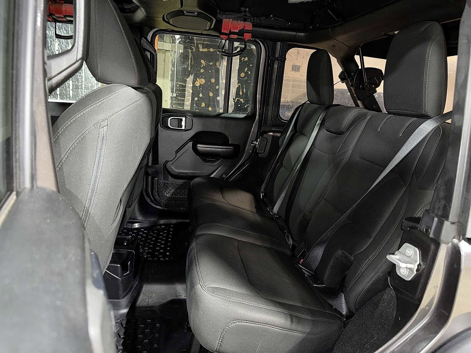 Used 2018 Jeep Wrangler Unlimited Sport S AWD/4WD image 14