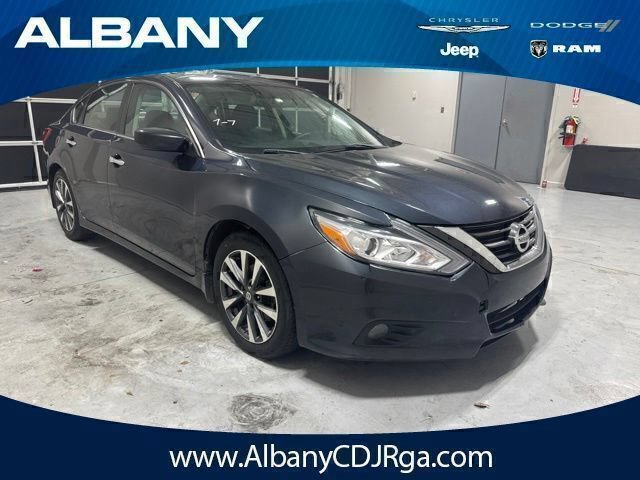 Used 2017 Nissan Altima 2.5 SV FWD image 1