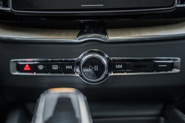 New 2026 Volvo XC60 B5 Plus w/ Protection Package Premier image 23