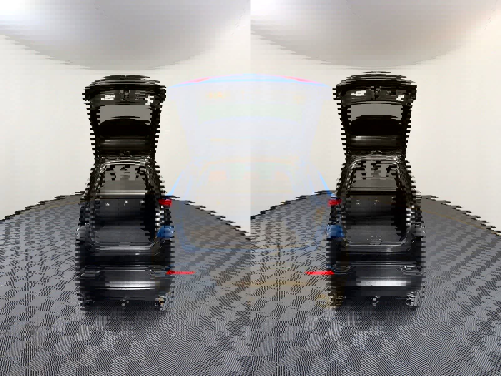 Used 2023 Toyota Venza LE image 9