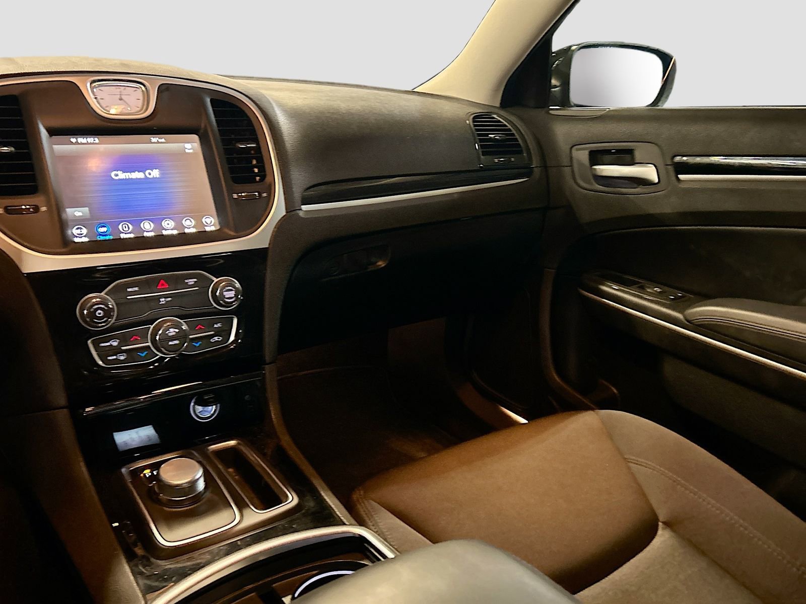 Used 2023 Chrysler 300 Touring w/ Sport Appearance Package RWD image 22