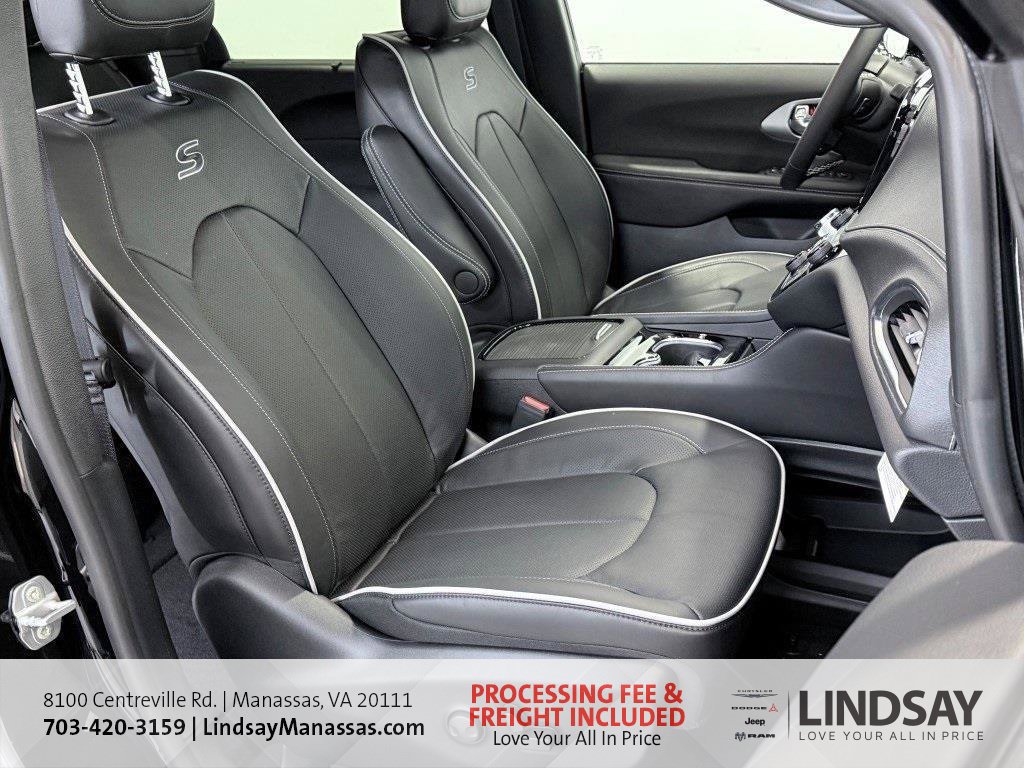 New 2026 Chrysler Pacifica Limited w/ S Appearance Package AWD/4WD image 14