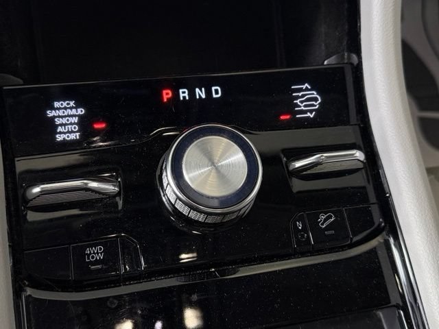 Used 2022 Jeep Grand Cherokee L Overland w/ Luxury Tech Group IV AWD/4WD image 40