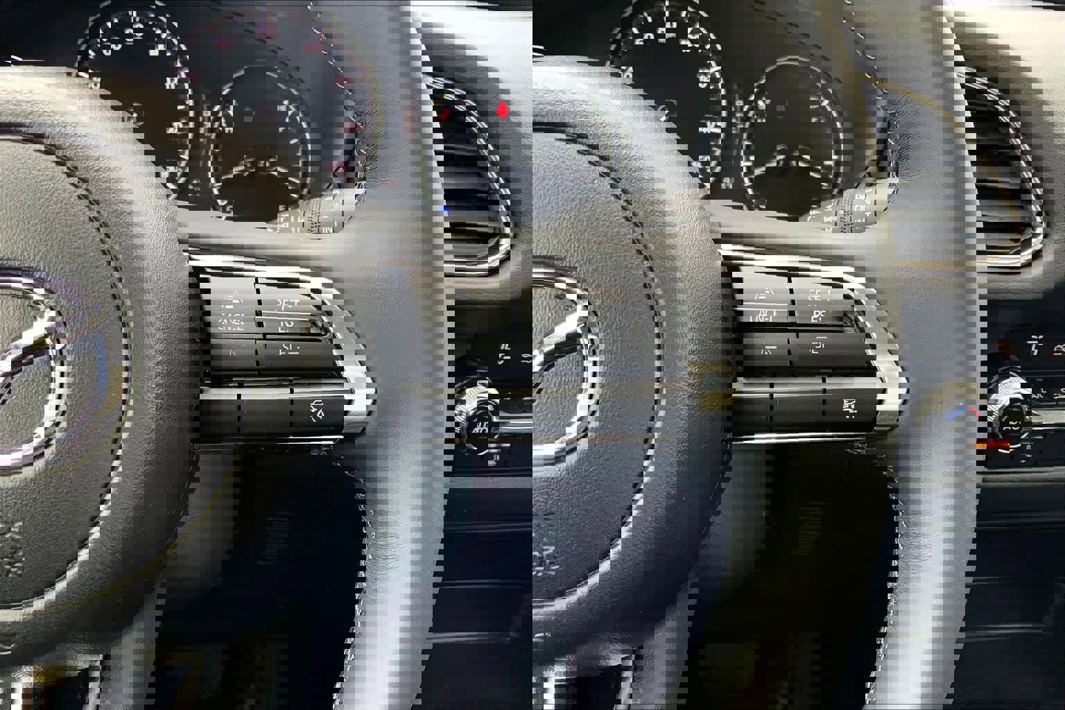 Certified 2025 MAZDA CX-30 AWD 2.5 S w/ Preferred Package image 24