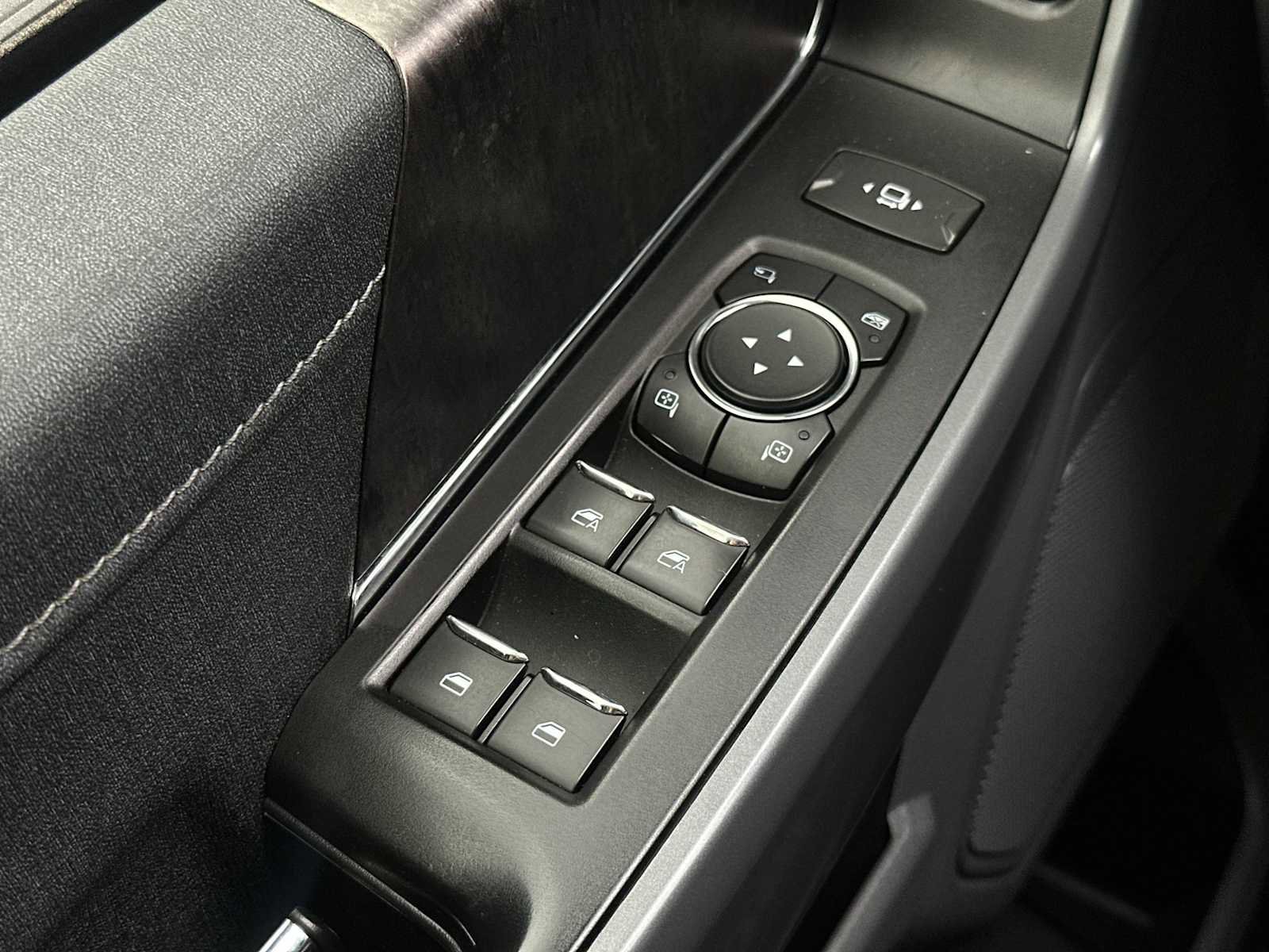 Used 2022 Ford F150 Lariat w/ Trailer Tow Package image 15