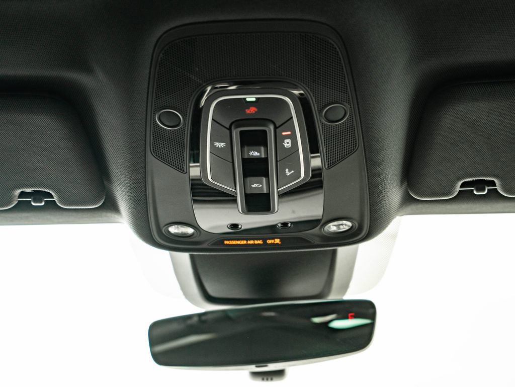 Used 2022 Audi e-tron Premium w/ Convenience Plus Package AWD/4WD image 43