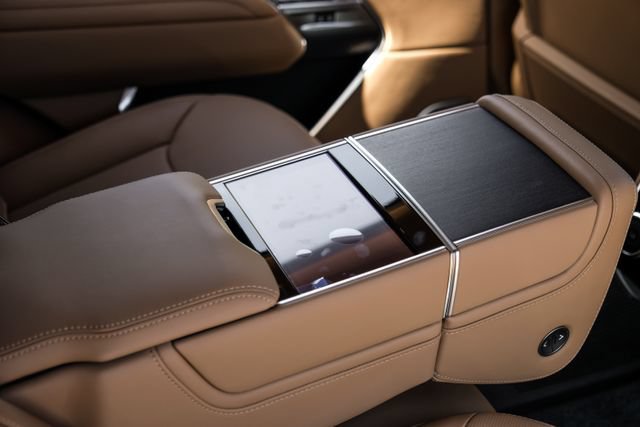 New 2026 Land Rover Range Rover Long Wheelbase Autobiography AWD/4WD image 49