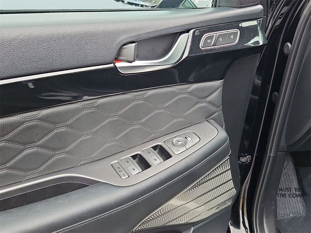 Used 2022 Hyundai Palisade Calligraphy w/ Winter Package image 11