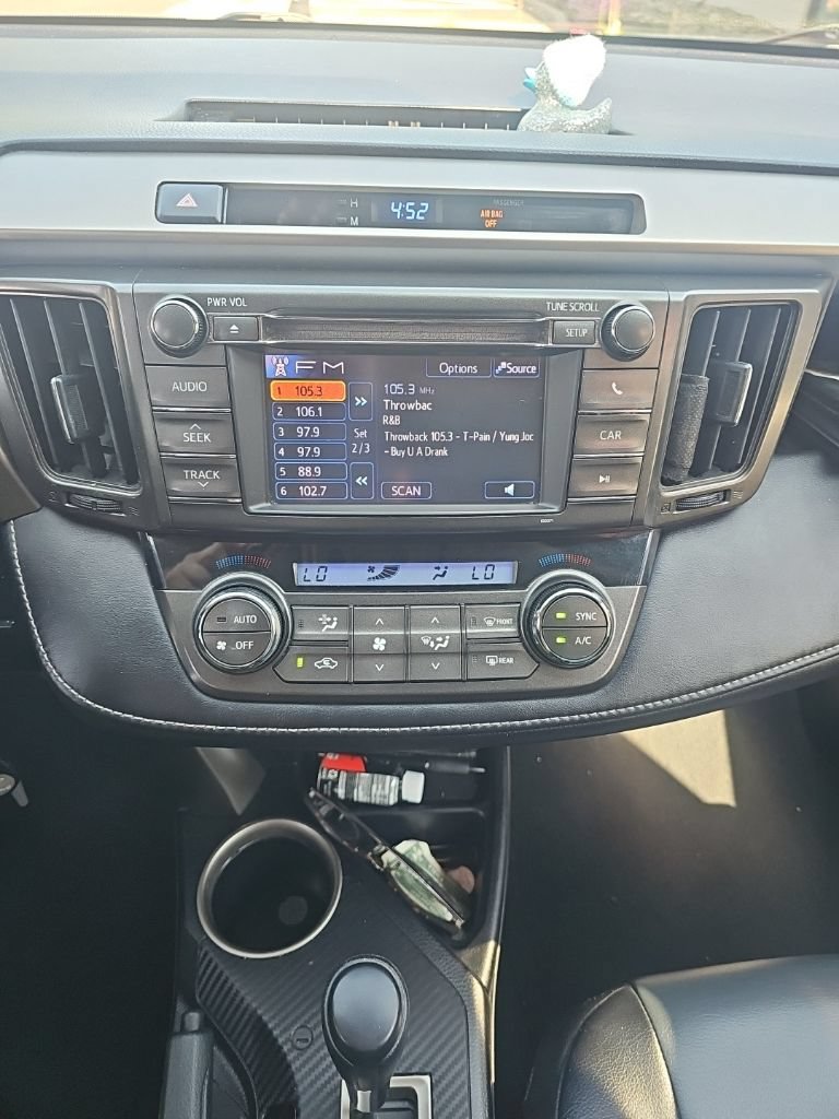 Used 2013 Toyota RAV4 XLE AWD/4WD image 8