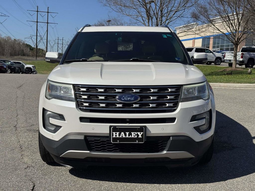 Used 2017 Ford Explorer Limited w/ Equipment Group 301A FWD image 26
