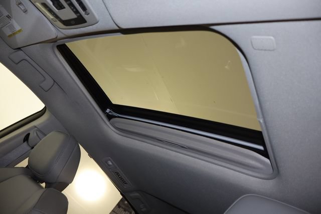 Used 2024 Toyota Sienna XLE AWD/4WD image 41