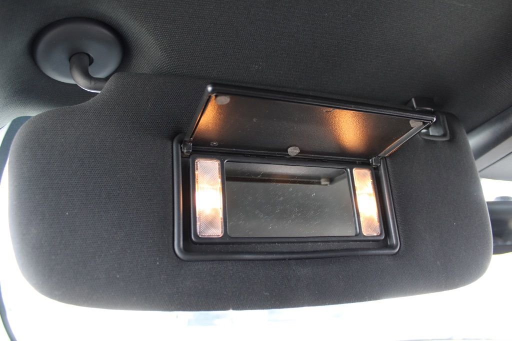 Used 2016 Jeep Grand Cherokee Laredo image 38