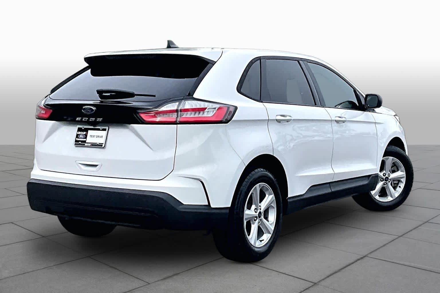 Used 2021 Ford Edge SE FWD image 12