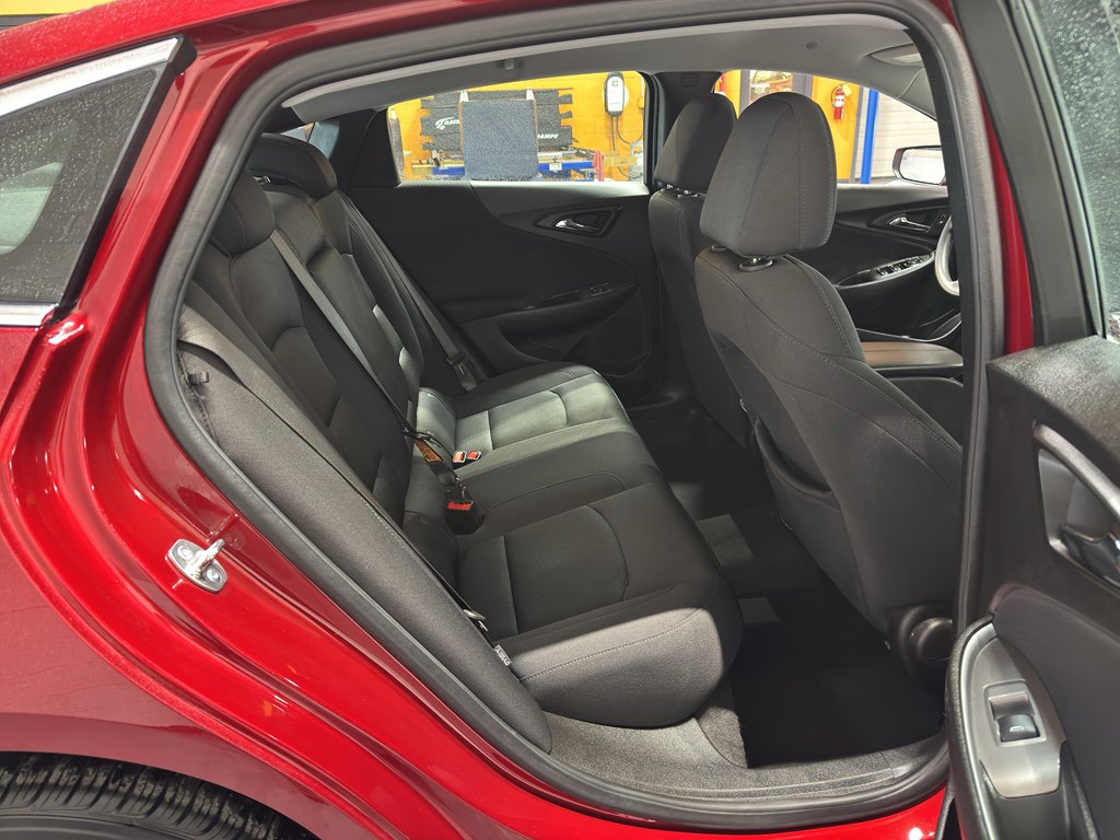 Used 2025 Chevrolet Malibu LT image 20