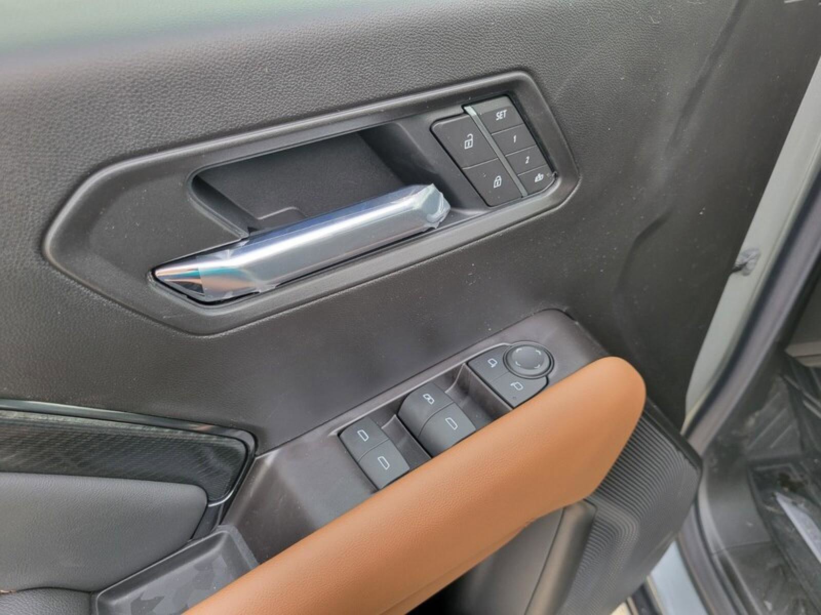 New 2026 GMC Canyon AT4 w/ Technology Plus Package image 13