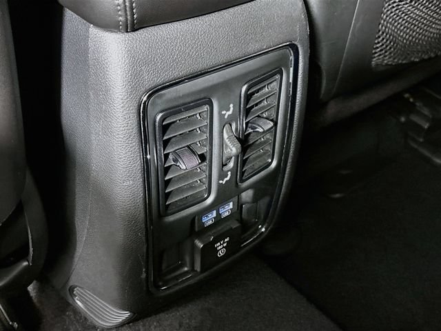 Used 2019 Jeep Grand Cherokee Limited AWD/4WD image 24