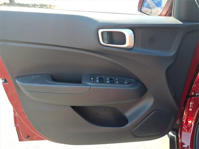 New 2026 Hyundai Venue SE image 7