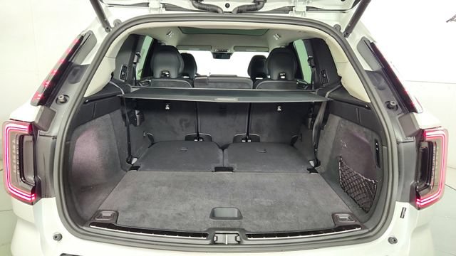 New 2026 Volvo EX90 Plus RWD image 44