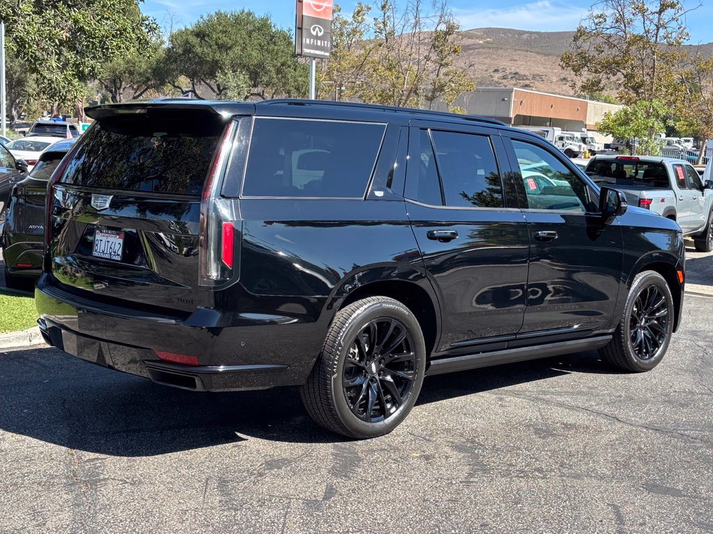 Used 2021 Cadillac Escalade Sport Platinum w/ LPO, ONYX Package AWD/4WD image 4