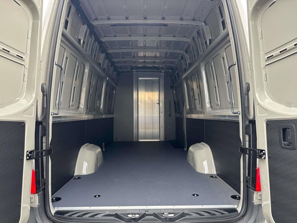 New 2025 Mercedes-Benz Sprinter 2500 image 5