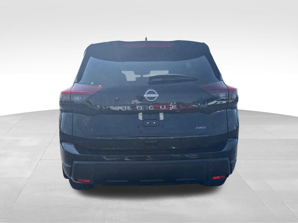 Used 2025 Nissan Rogue S AWD/4WD image 9