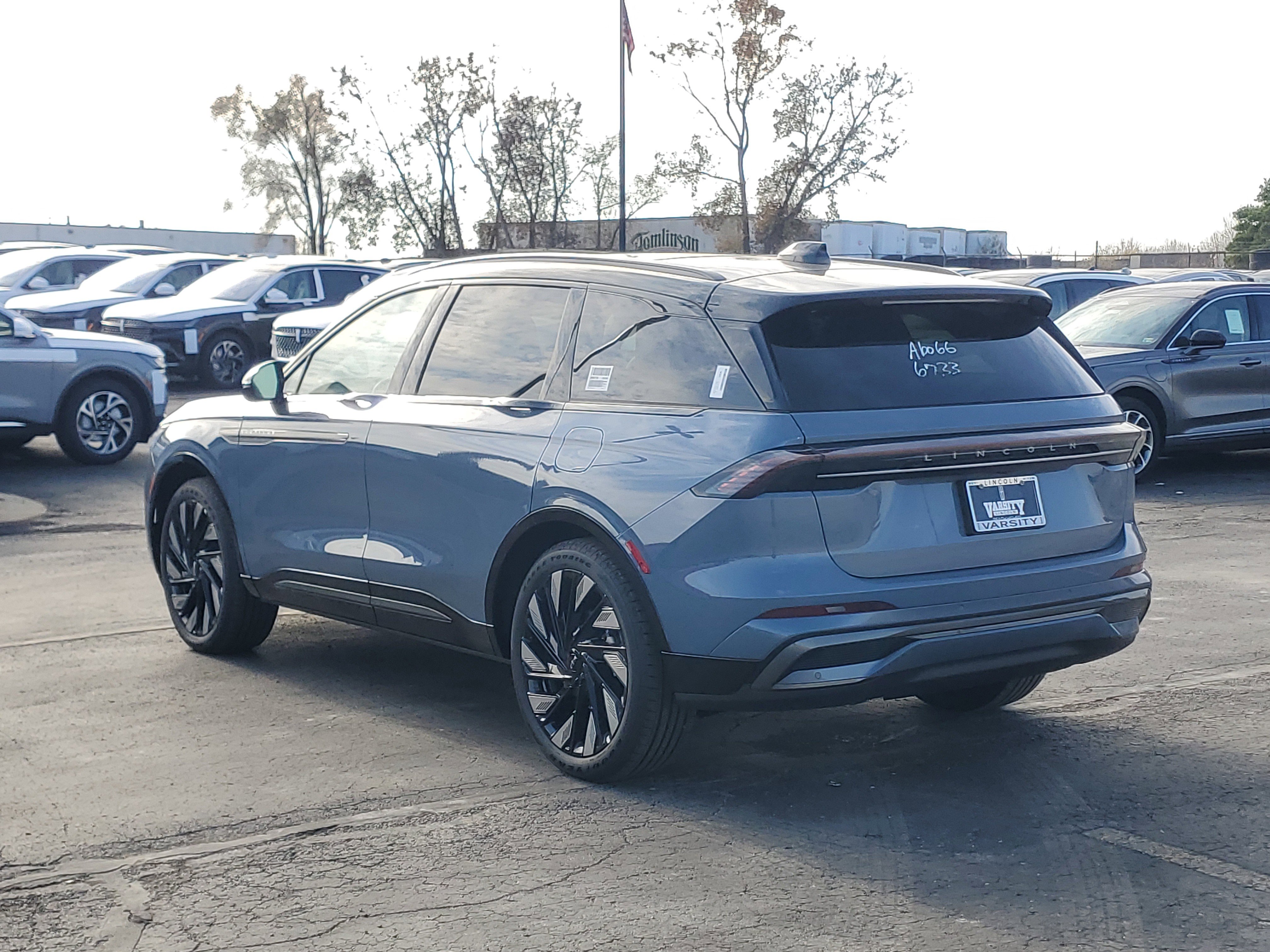 New 2026 Lincoln Nautilus Reserve image 3