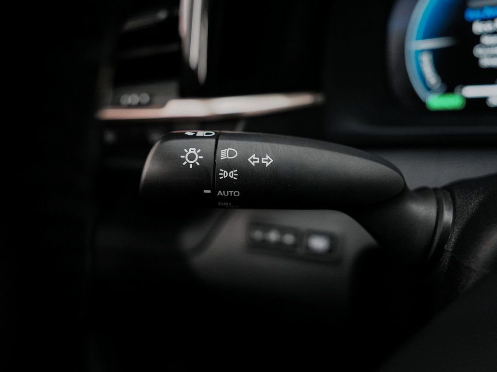 Used 2023 Toyota Crown XLE image 22