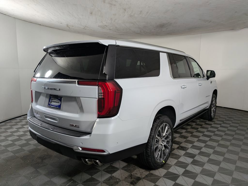 New 2026 GMC Yukon XL Denali w/ Denali Reserve Package image 7