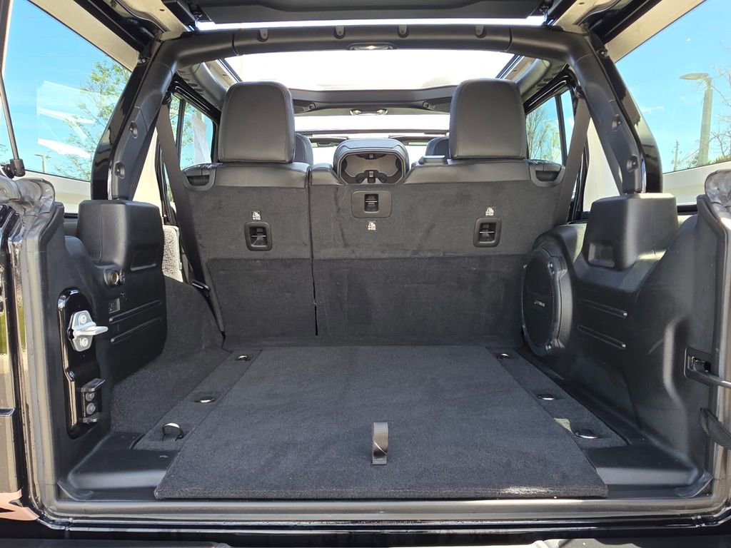 Used 2021 Jeep Wrangler Unlimited Rubicon w/ Trailer Tow Package image 15