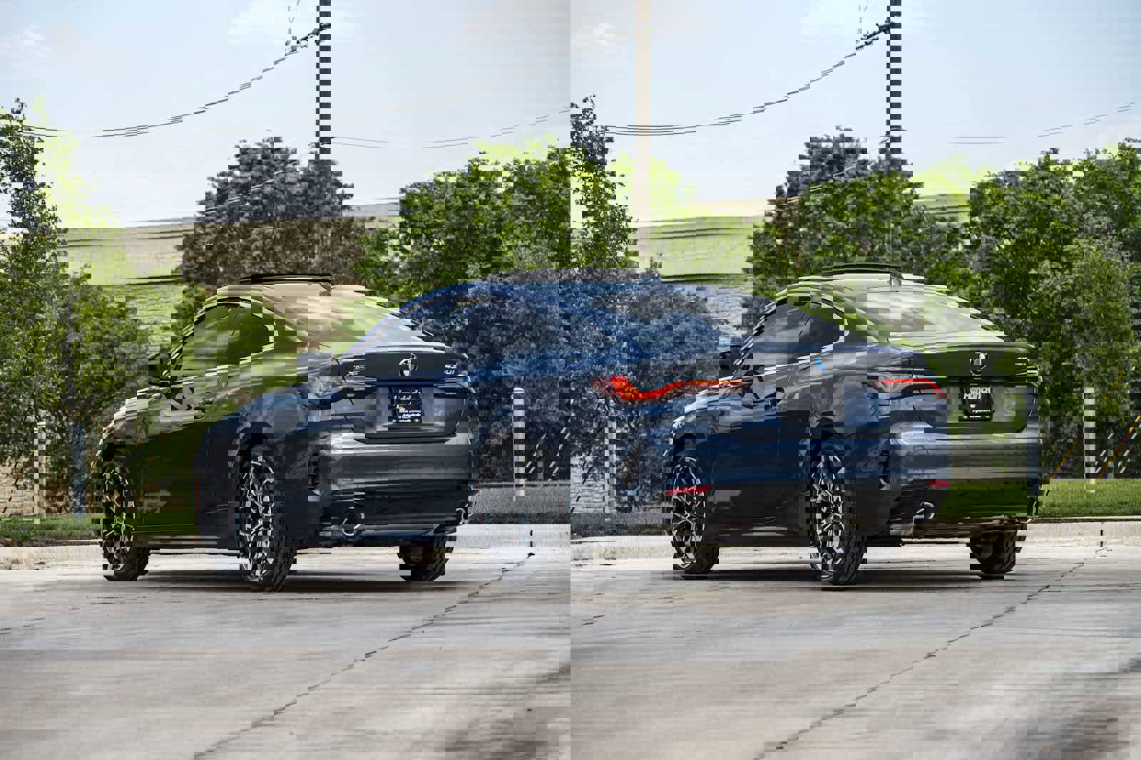 Used 2025 BMW 430i xDrive Coupe w/ Premium Package image 2