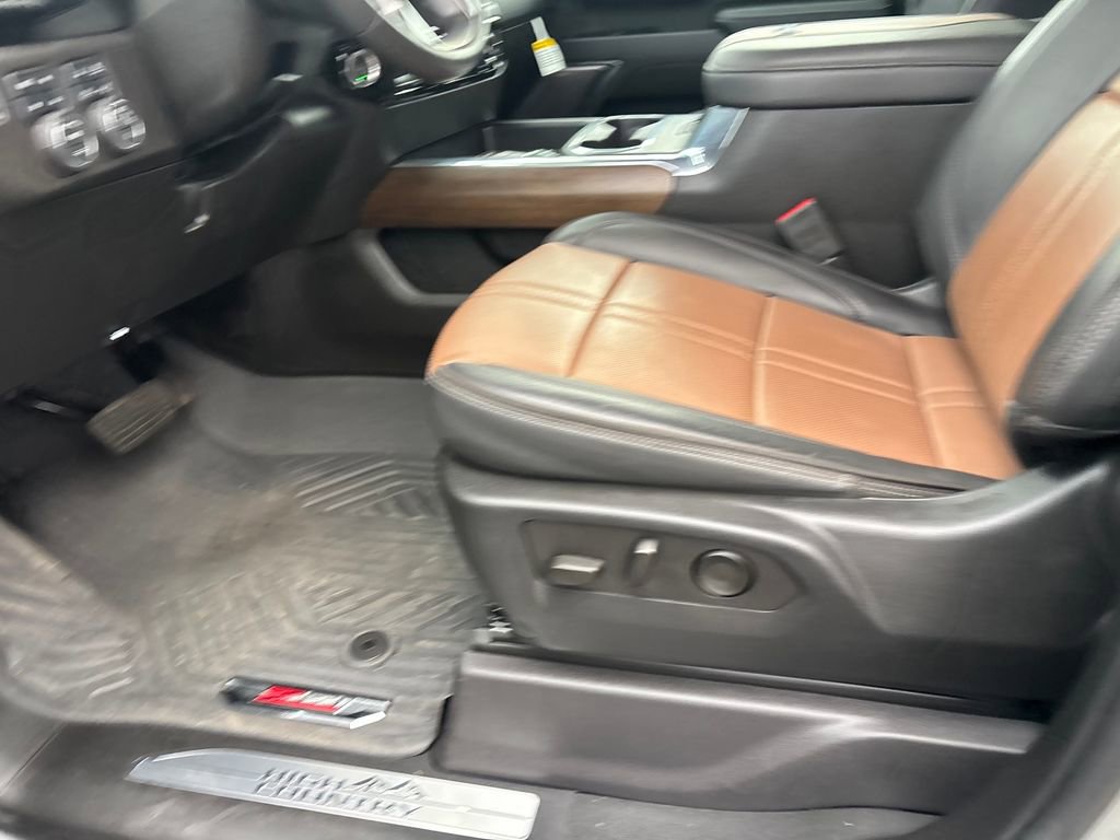Used 2024 Chevrolet Silverado 2500 High Country w/ High Country Premium Package image 24
