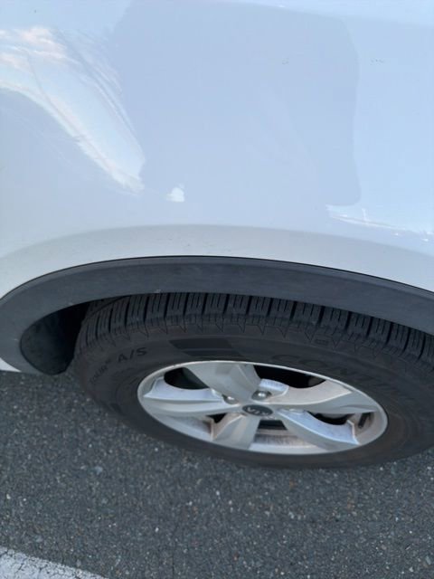 Used 2021 Kia Sorento LX image 5