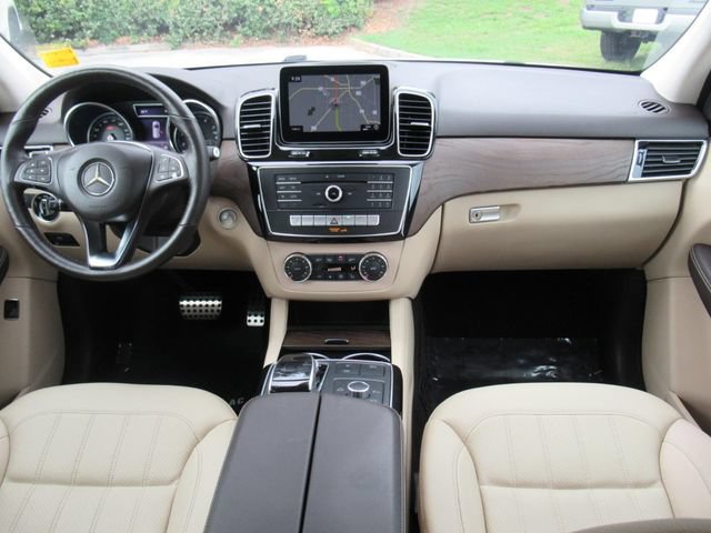 Used 2019 Mercedes-Benz GLE 400 4MATIC image 12